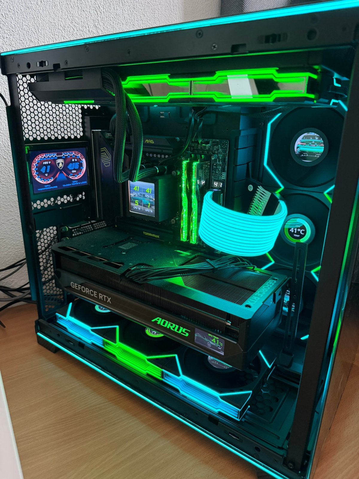 RTX5070Ti Ryzen 7 9800 x3d hele set met garantie, Ophalen, 32 GB, Zo goed als nieuw, Gaming