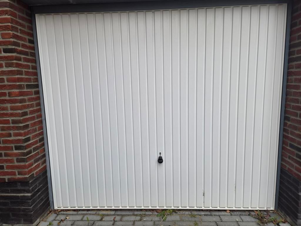 Hörmann Garagedeur N80 - 2500x2125 mm - Zo goed als nieuw, Doe-het-zelf en Verbouw, Deuren en Horren, Ophalen, Garagedeur, Zo goed als nieuw
