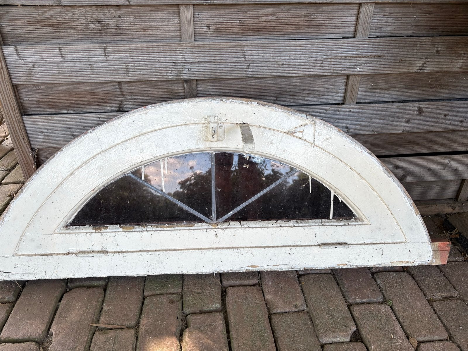 Antiek halfrond raam met glas-in-lood effect, Gevelraam of Ruit, Gebruikt, 80 tot 120 cm, Ophalen of Verzenden