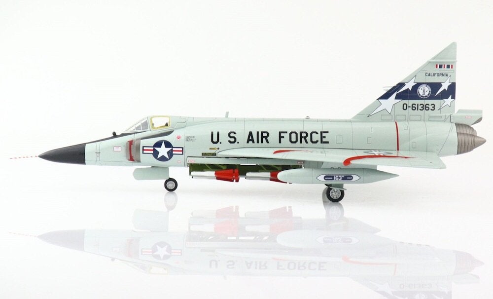 Hobby Master HA3115 | Convair F102A Delta Dagger, Ophalen, Schaalmodel, Nieuw, Pilot Station