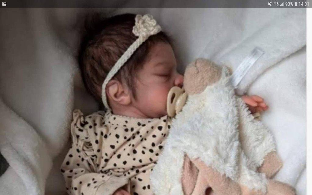 Prachtige reborn baby, Verzamelen, Poppen, Ophalen of Verzenden, Zo goed als nieuw, Babypop, Levensecht of Reborn