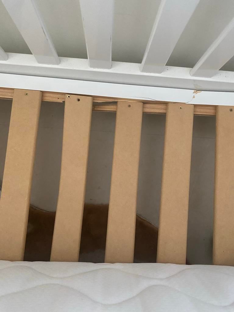 Comleet baby kamer hoogglans wit, Kinderen en Baby's, Kinderkamer | Bedden, Gebruikt, 140 tot 160 cm, 70 tot 85 cm, Lattenbodem