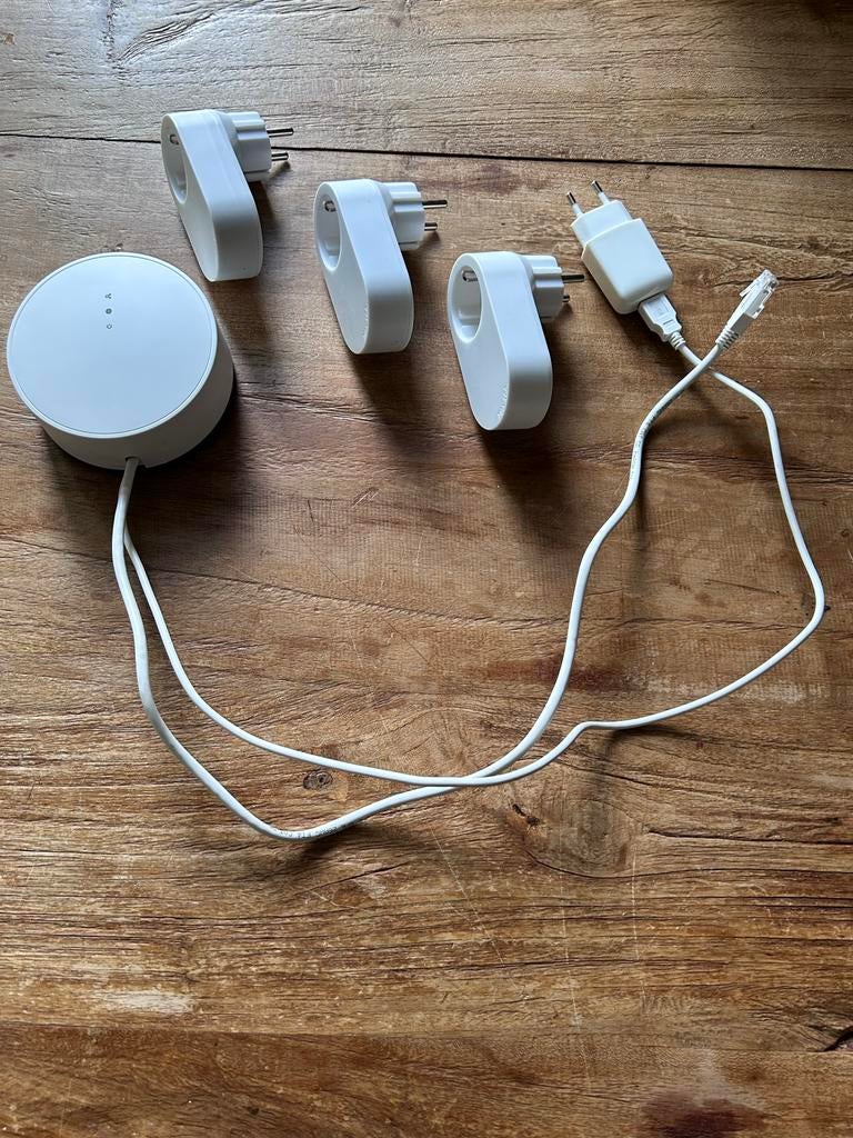 IKEA Tradfri gateway + 3 stopcontacten (smart), Ophalen, Zo goed als nieuw