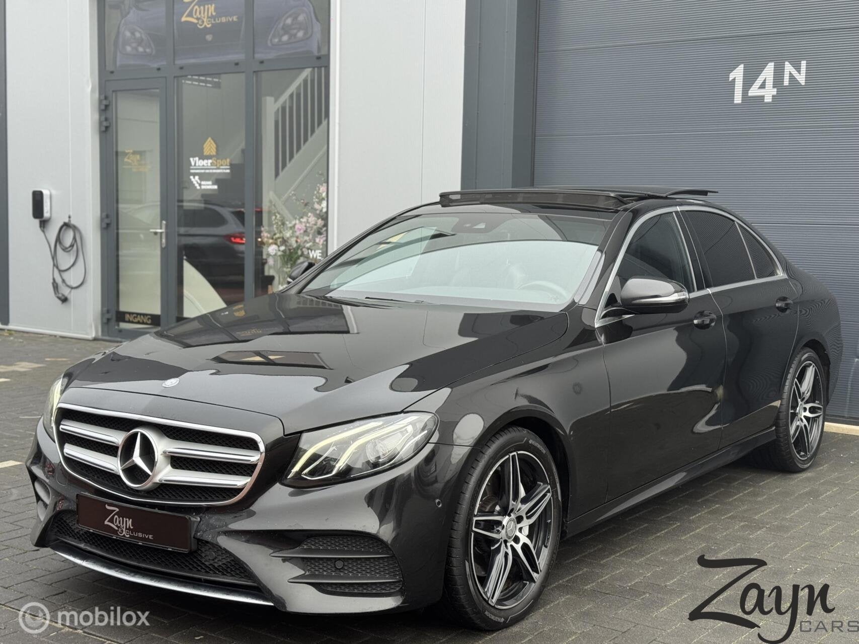Mercedes E-klasse 220D | AMG | Pano | Widescreen | 19'' |, Auto's, Automaat, Achterwielaandrijving, Gebruikt, 4 cilinders