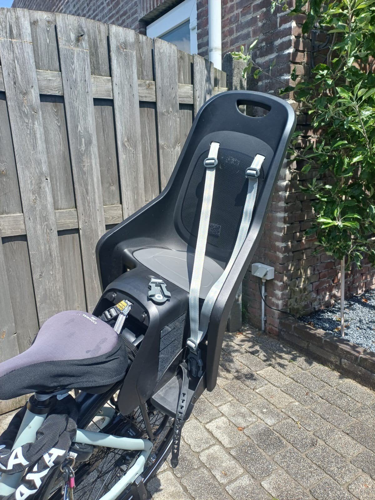 Pollisport achterzitje voor fiets, Fietsen en Brommers, Fietsaccessoires | Fietsstoeltjes, Achterzitje, Voetsteuntjes, Ophalen of Verzenden