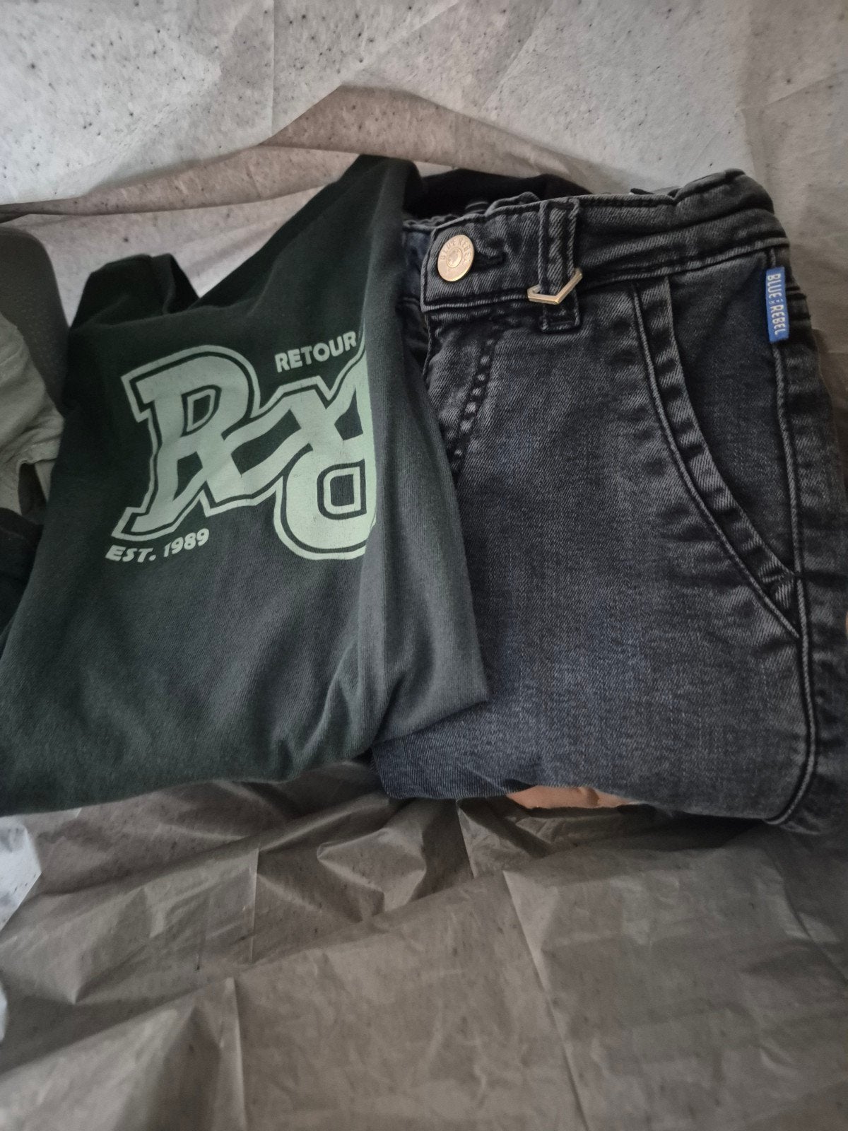 Gratis jongens kleding, Kinderen en Baby's, Kinderkleding | Kinder-kledingpakketten, Ophalen, Gebruikt