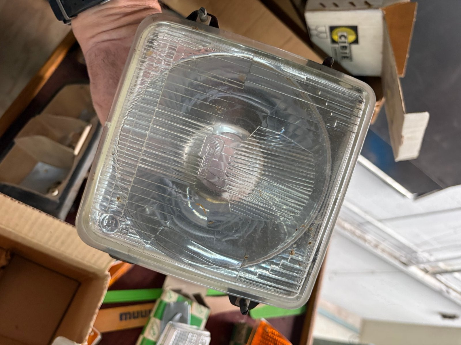 R6 VERLICHTING, GRILLE, FRONTPLAAT,  BUMOERS ETC, Ophalen, Nieuw, Renault