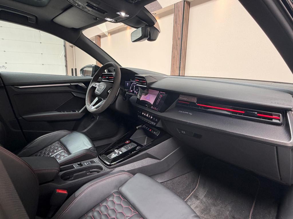 Audi A3 Sportback 2.5 TFSI RS 3 quattro ABT|Akra|Pano|B&O|Ca, Automaat, Gebruikt, RS3, Zwart
