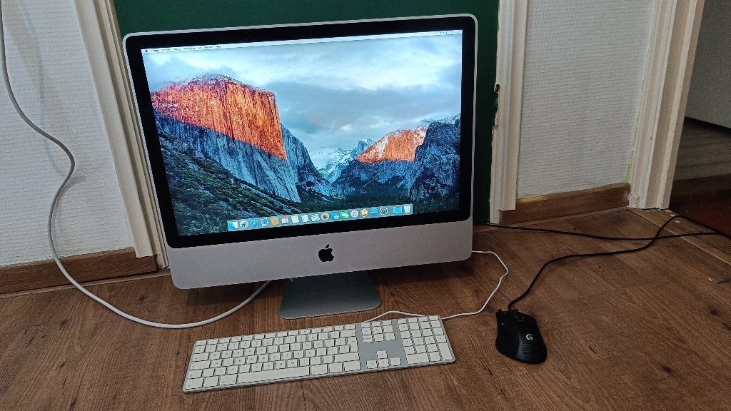 iMac 24-inch (begin 2009) 2.93Ghz 8GB en 500 GB SSD, Computers en Software, Apple Desktops, Ophalen, Gebruikt, 2 tot 3 Ghz, IMac
