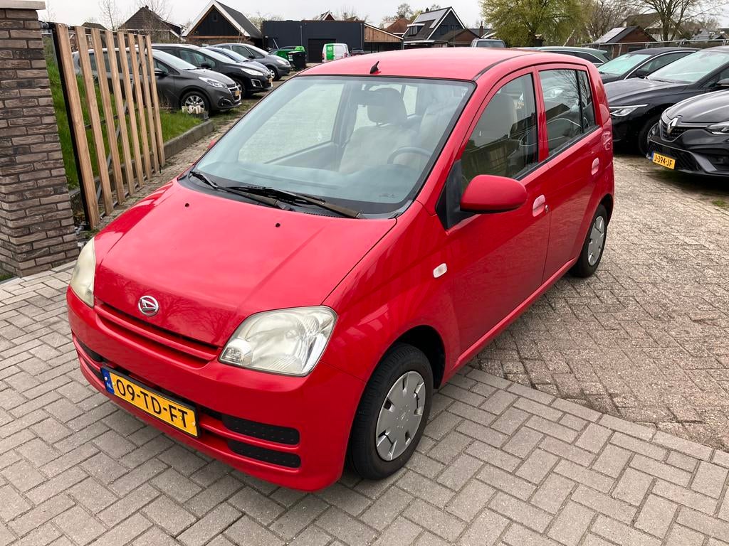 Daihatsu Cuore 1.0 5D 2006 Rood, Auto's, Daihatsu, Stof, 600 kg, 18 €/maand, Cuore