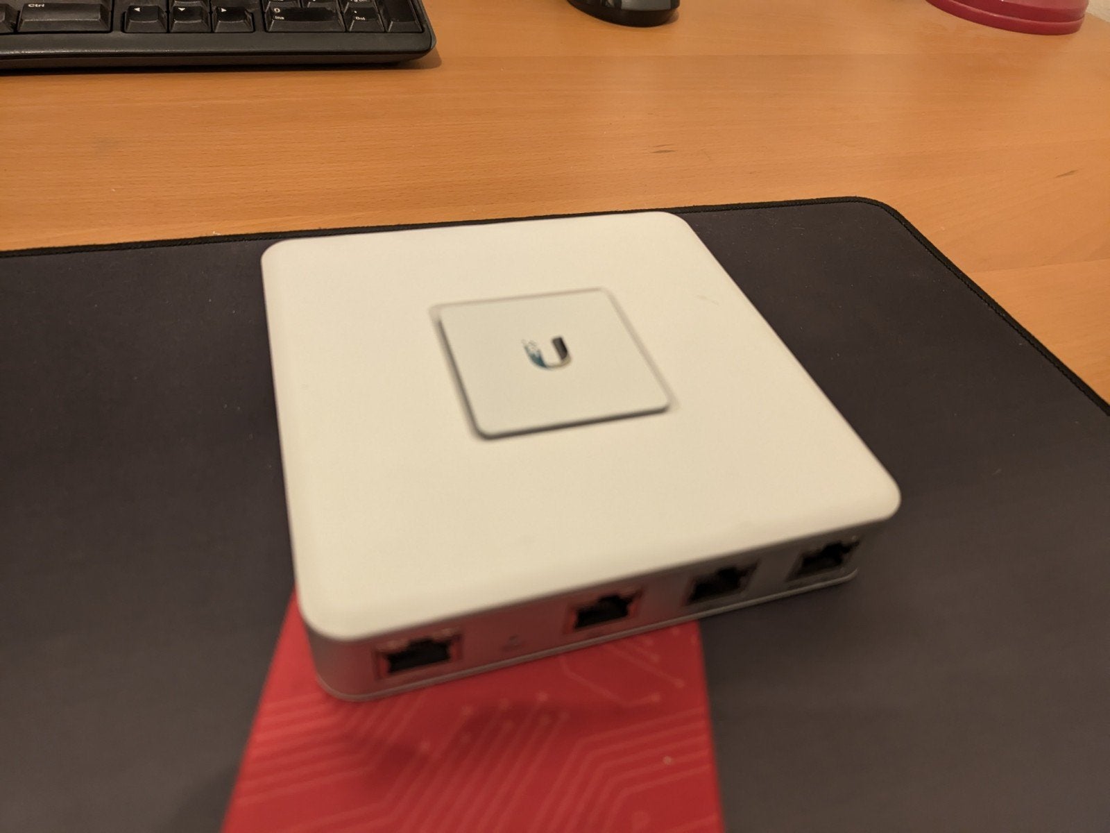 Ubiquiti Unifi Security Gateway (USG), Ophalen of Verzenden, Gebruikt, Router, Ubiquiti
