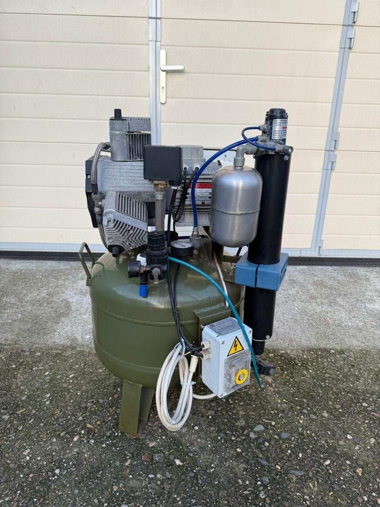 Mr Dental l Cattani Compressor l 3 cill l Tandarts, Diversen, Ophalen of Verzenden, Gebruikt
