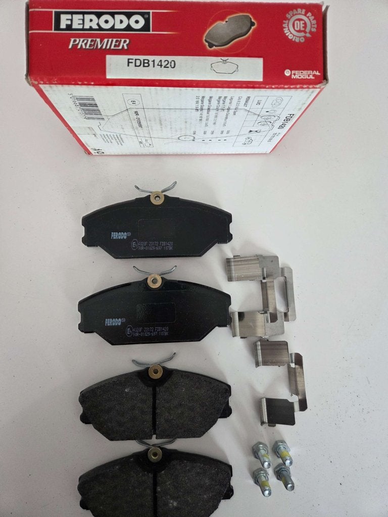 Set Remblokken Renault Clio Megane Laguna Scenic Safrane, Niet ingevuld, Niet ingevuld, Ophalen of Verzenden, Niet ingevuld