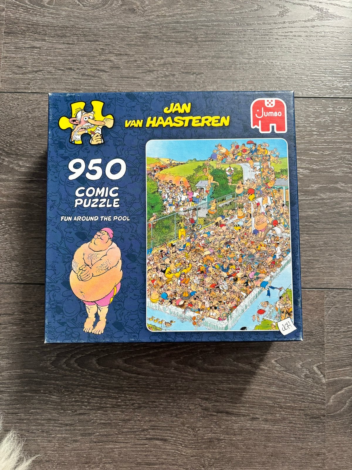 Jan van Haasteren Comic Puzzle - Fun Around the Pool (950 st, Ophalen of Verzenden, 500 t/m 1500 stukjes, Zo goed als nieuw, Legpuzzel
