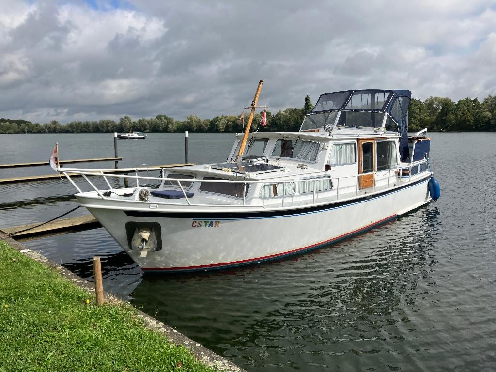 Motorboot Pikmeer 10.50 AK (achterkajuit), Watersport en Boten, Ophalen, Gebruikt, Staal, Binnenboordmotor