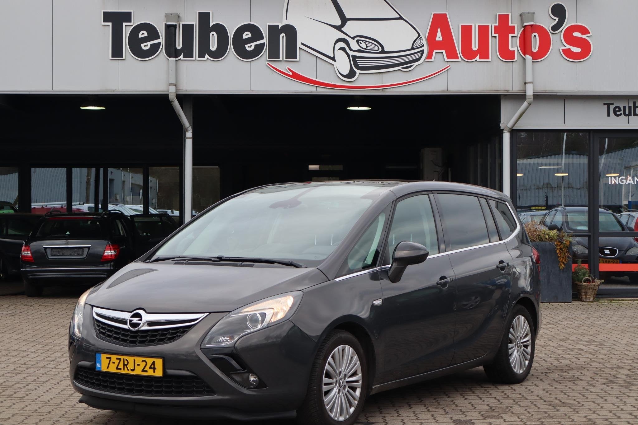 Opel Zafira Tourer 1.4 Business+ 7p. Panoramadak, Camera, Na, Euro 5, Stof, Gebruikt, 4 cilinders