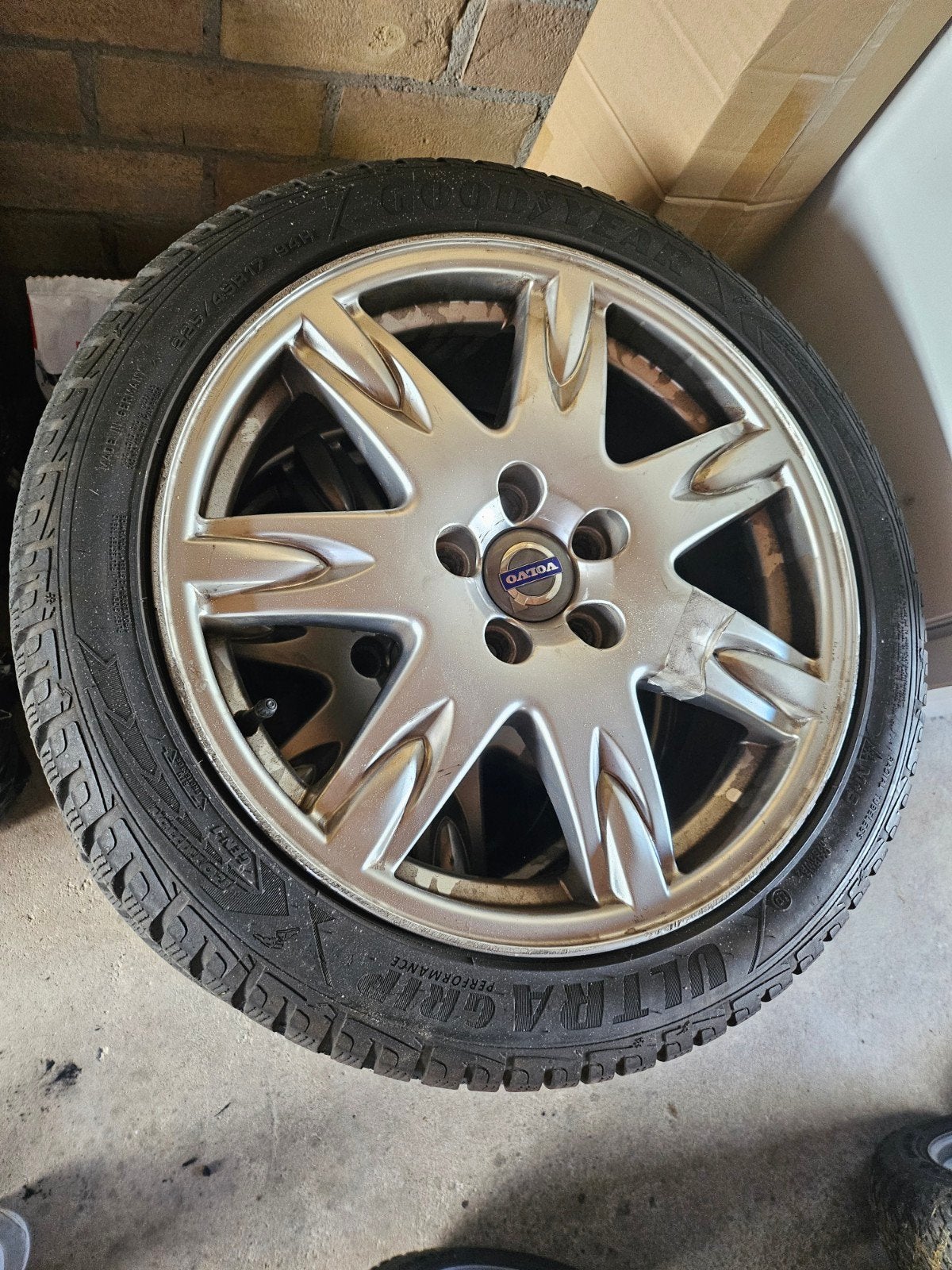 Volvo velgen met winterbanden - 17 inch, Ophalen, Gebruikt, Banden en Velgen, 17 inch