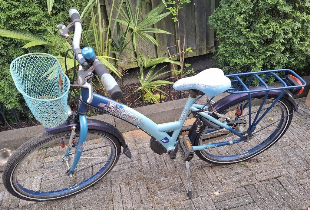 Fiets Loekie (Batavus) 24 inch met mandje en bagagedrager, Fietsen en Brommers, Fietsen | Meisjes, Ophalen, Velgrem, Batavus, Handrem