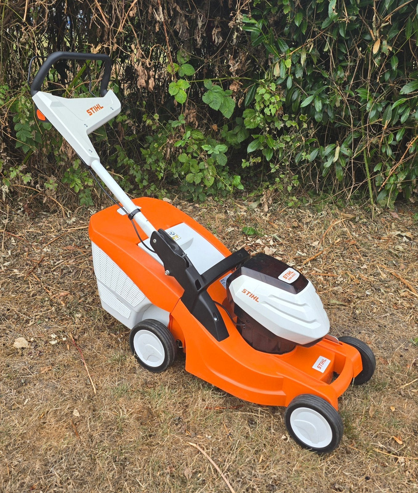 Stihl RMA 443 C. ( z.g.a.n ), Ophalen, Cirkelmaaier, Stihl, Accu-grasmaaier