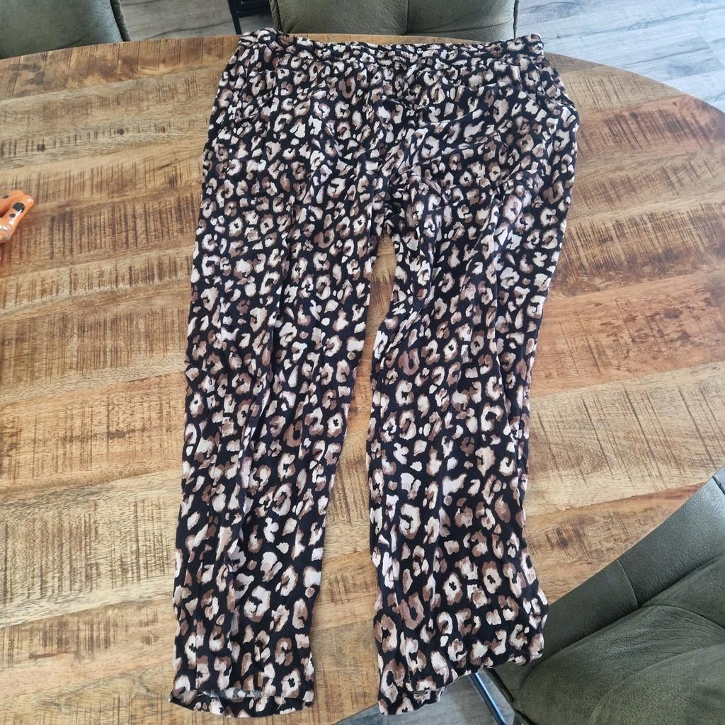 TE KOOP MOOIE DAMES BROEK M&S MODE MAAT 50, Kleding | Dames, Broeken en Pantalons, Zwart, Maat 46/48 (XL) of groter, Ophalen of Verzenden