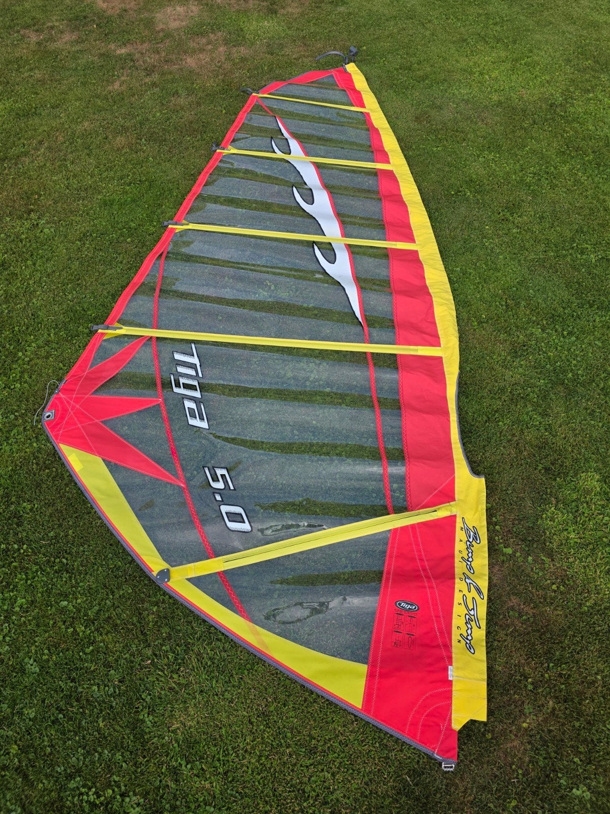 Windsurf set: 2 zeilen, 2 gieken, 2 masten, mastverlenger, Watersport en Boten, Windsurfen, Ophalen, Gebruikt