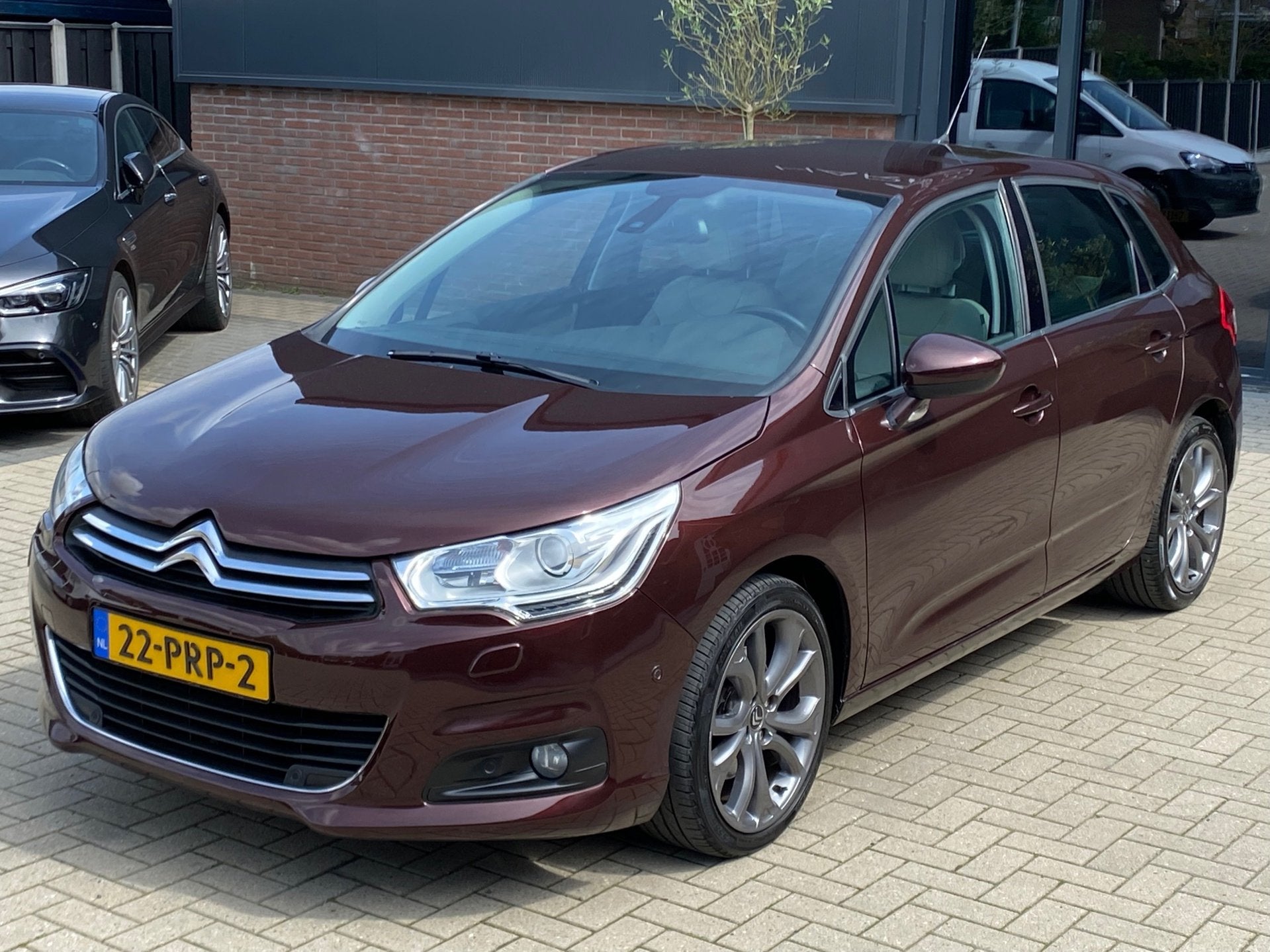 Citroen C4 1.6 THP 156 PK Exclusive AUTOMAAT NIEUWSTAAT XENO, Euro 5, Gebruikt, Bruin, Origineel Nederlands