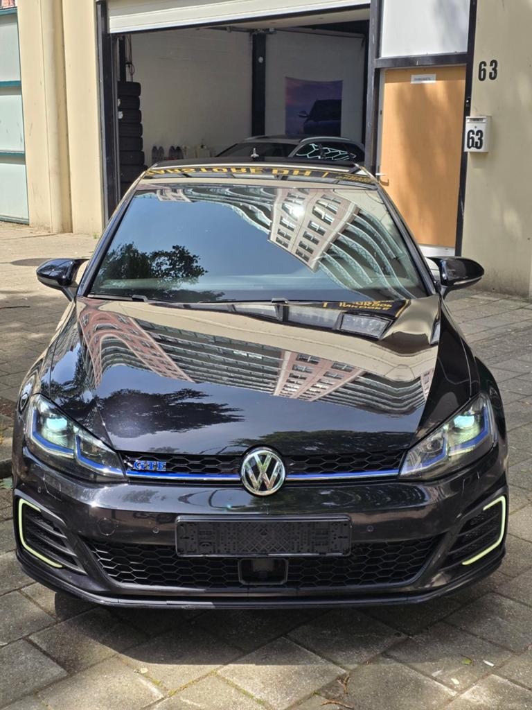 Volkswagen Golf 1.4 TSI Phev 204pk 6-DSG 5D 2018 Zwart, Stof, Euro 6, 4 cilinders, Zwart