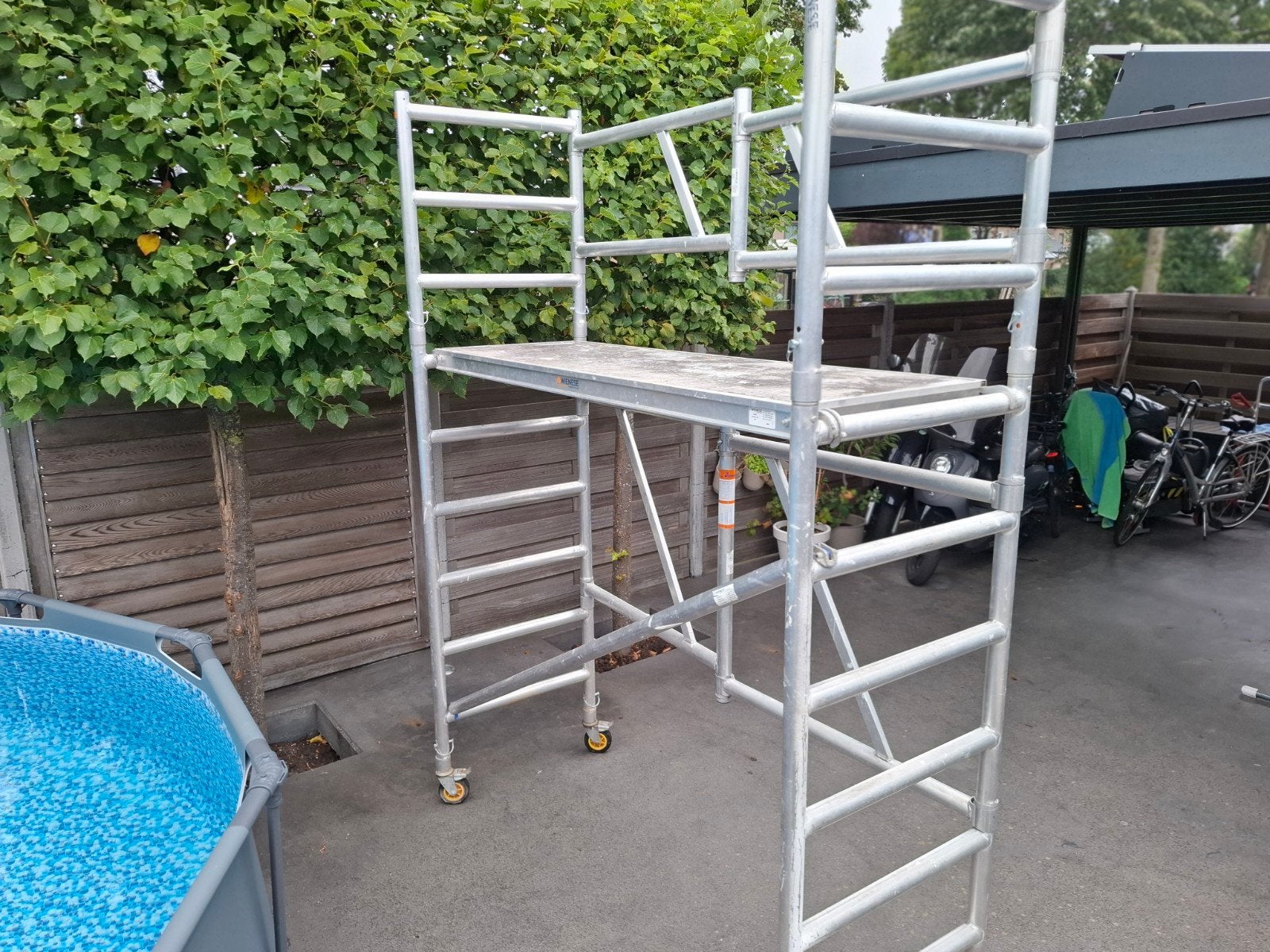 Wienese kamersteiger 75x195 met een werkhoogte van 4 meter, Ophalen, Gebruikt, Rolsteiger of Kamersteiger, 2 tot 5 meter