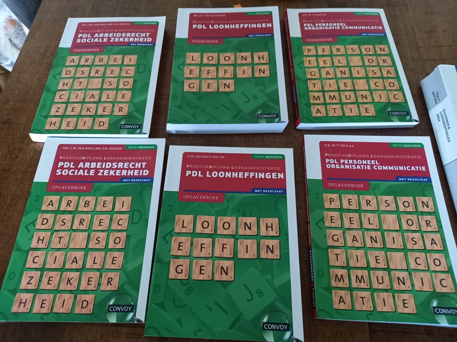 PDL Praktijkdiploma Loonadministratie studieboeken compleet, Boeken, Ophalen of Verzenden, Alpha, Zo goed als nieuw, Niet van toepassing