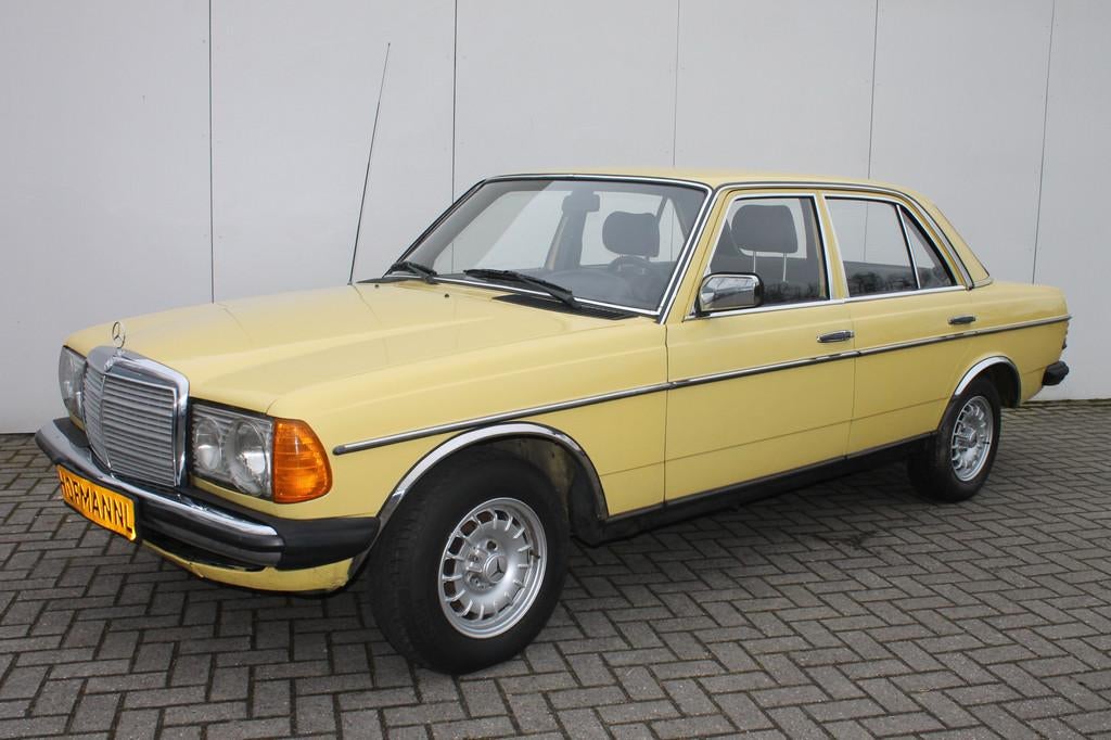 Mercedes-Benz 200D 200 D (bj 1982), Auto's, Mercedes-Benz, Gebruikt, Bedrijf, Sedan, Trekhaak