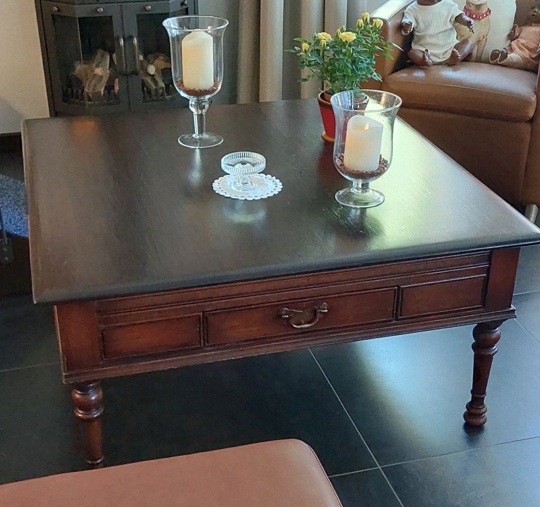 Mooie vierkante salontafel 100 x 100 en 50 hoog, Huis en Inrichting, Tafels | Salontafels, Ophalen, Rechthoekig, 100 tot 150 cm