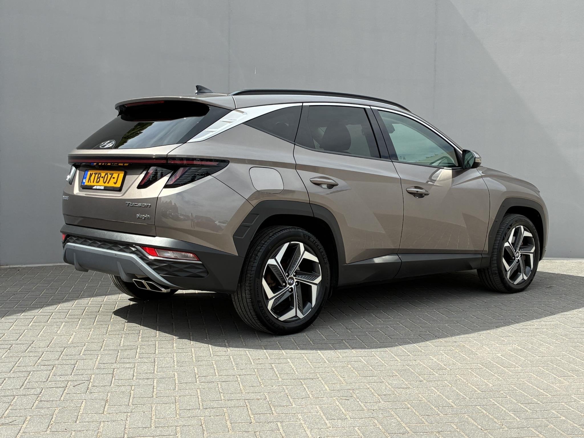Hyundai Tucson 1.6 T-GDI PHEV Comfort Smart 4WD / Adaptief C, Automaat, 1350 kg, Gebruikt, Euro 6