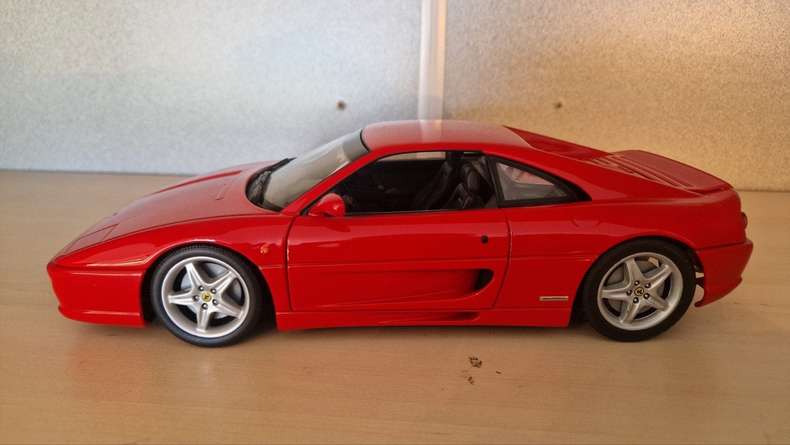 Ferrari F355 Berlinetta Schaalmodel - Rood, Ophalen of Verzenden, Zo goed als nieuw, Auto, Overige merken