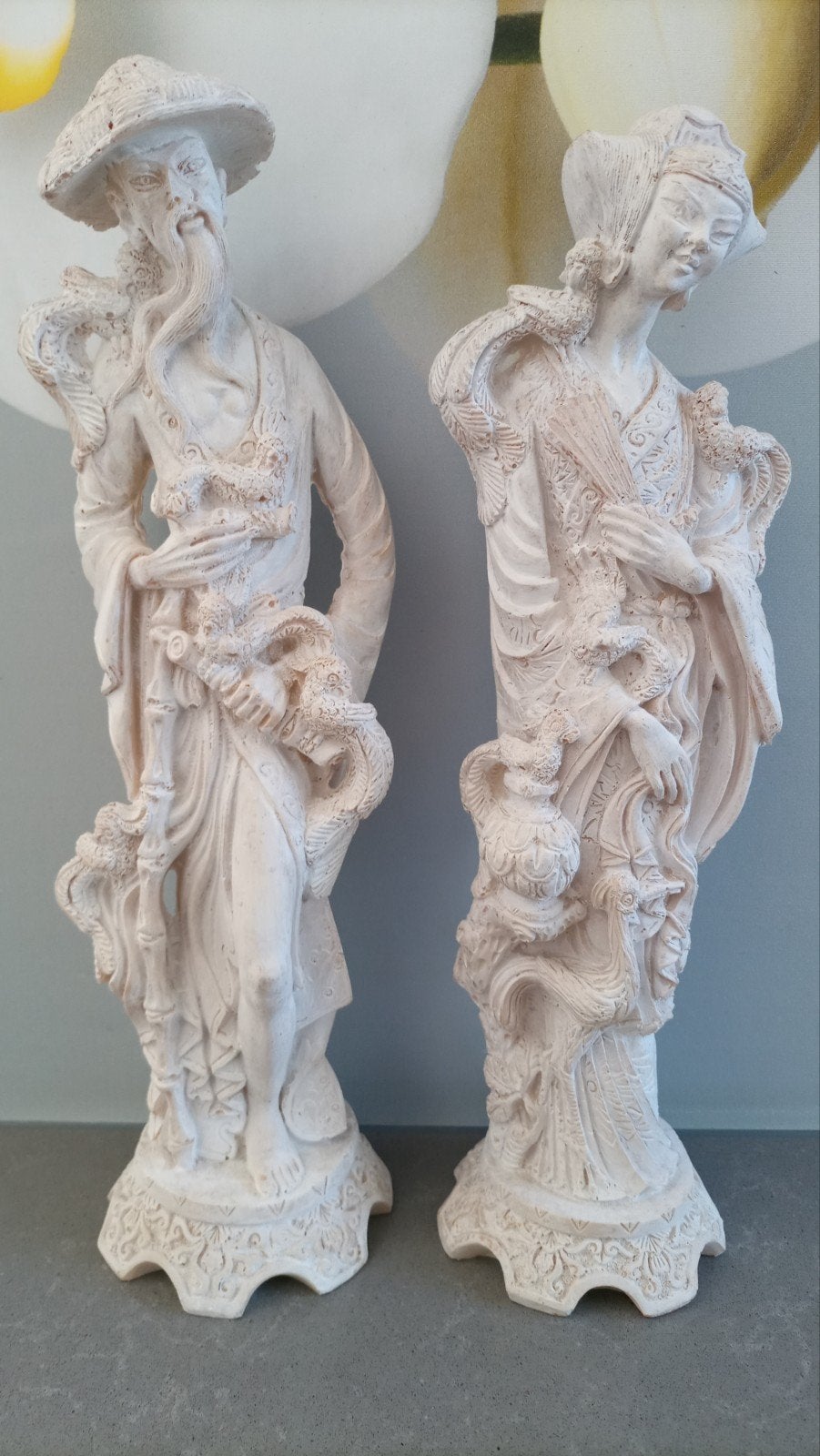 Set van 2 Aziatische beelden: Man en Vrouw met Draken, Overige onderwerpen, Ophalen of Verzenden, 20 - 50 cm, Steen of Keramiek