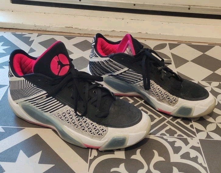 Air Jordan 38 Low 'Fundamental 2.0' (Eu42), Sport en Fitness, Basketbal, Ophalen, Gebruikt, Schoenen