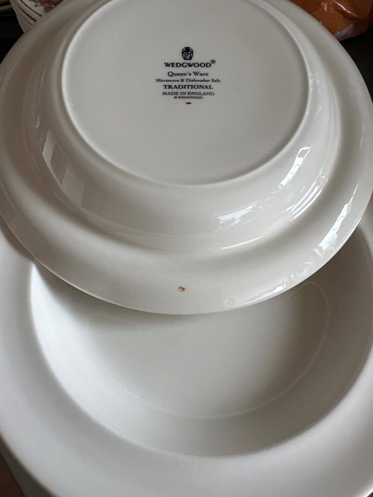 Wedgwood Queen's Ware Traditional diepe borden, Klassiek, Ophalen of Verzenden, Zo goed als nieuw, Bord(en)