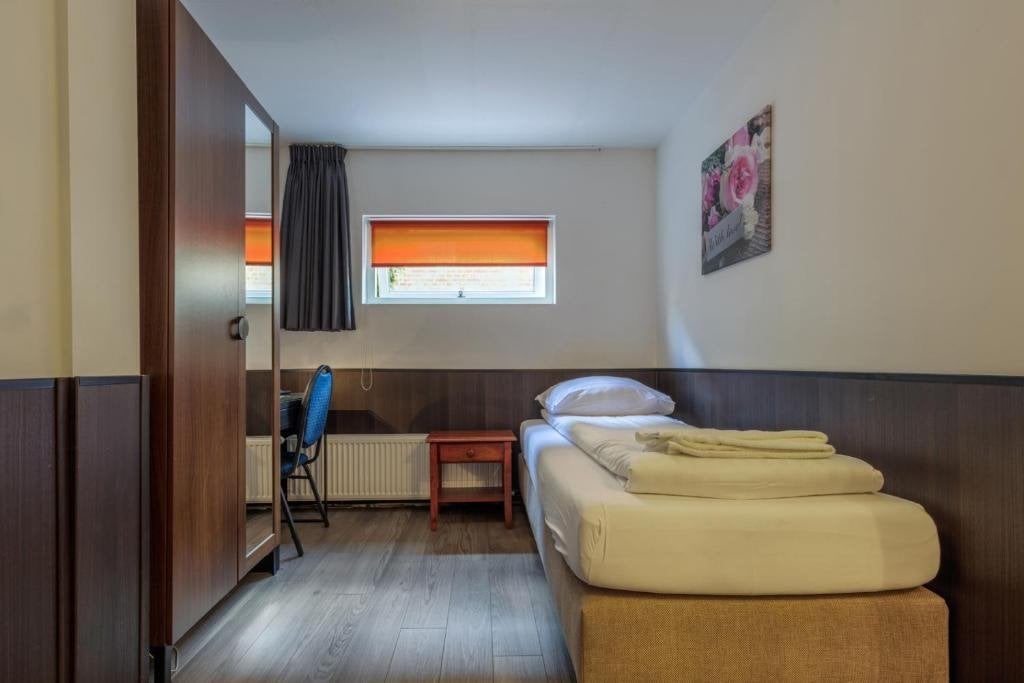 Hotel kamer, Huizen en Kamers, Kamers te huur, Minder dan 20 m², Utrecht