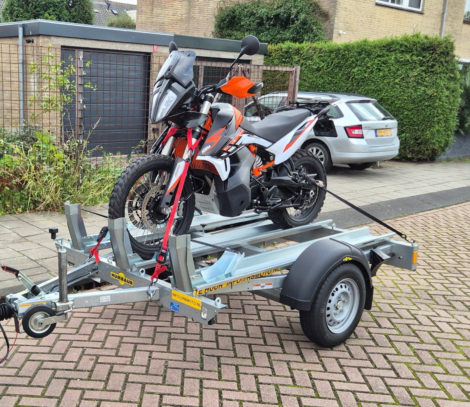 motor trailer te huur! geremd met eigen kenteken, Ophalen