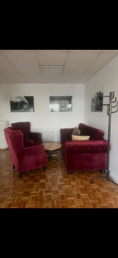 Urban Sofa Bankstel Set: 2-zitsbank & 2 Fauteuils Wijnrood, Ophalen, Tweepersoons, 75 tot 100 cm, Zo goed als nieuw
