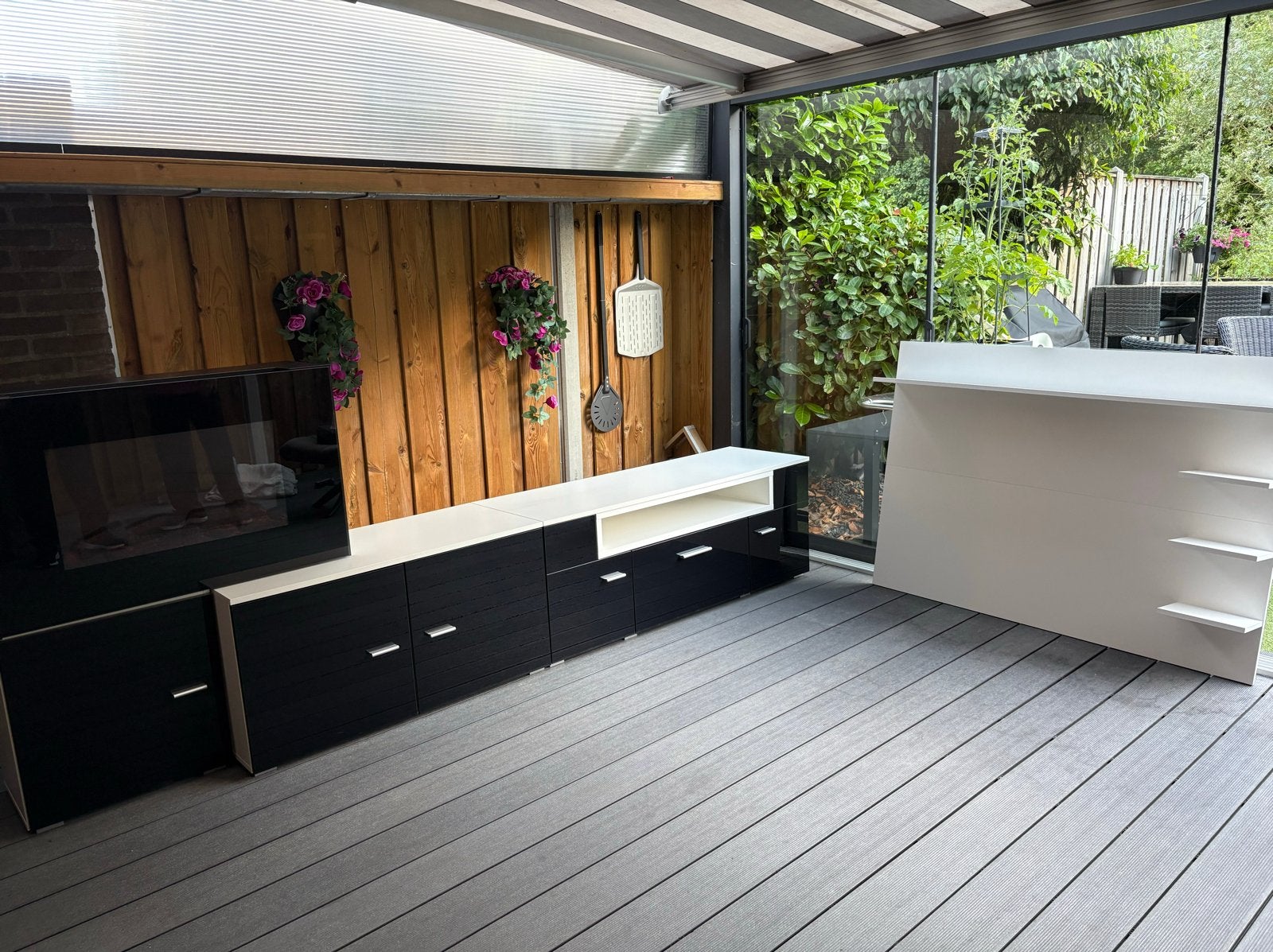Moderne tv-meubel met elektrische haard en opbergruimte, Huis en Inrichting, Kasten | Televisiemeubels, Ophalen, Gebruikt, 200 cm of meer