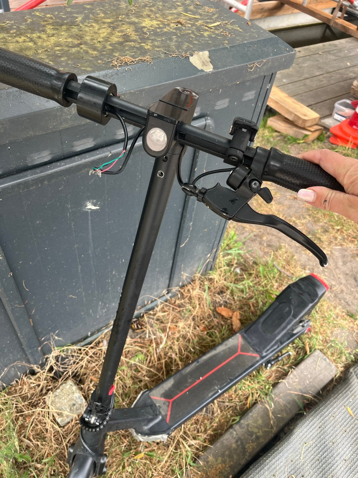 Elektrische step (E-scooter) - defect, Fietsen en Brommers, Steps, Ophalen, Gebruikt, Elektrische step (E-scooter)