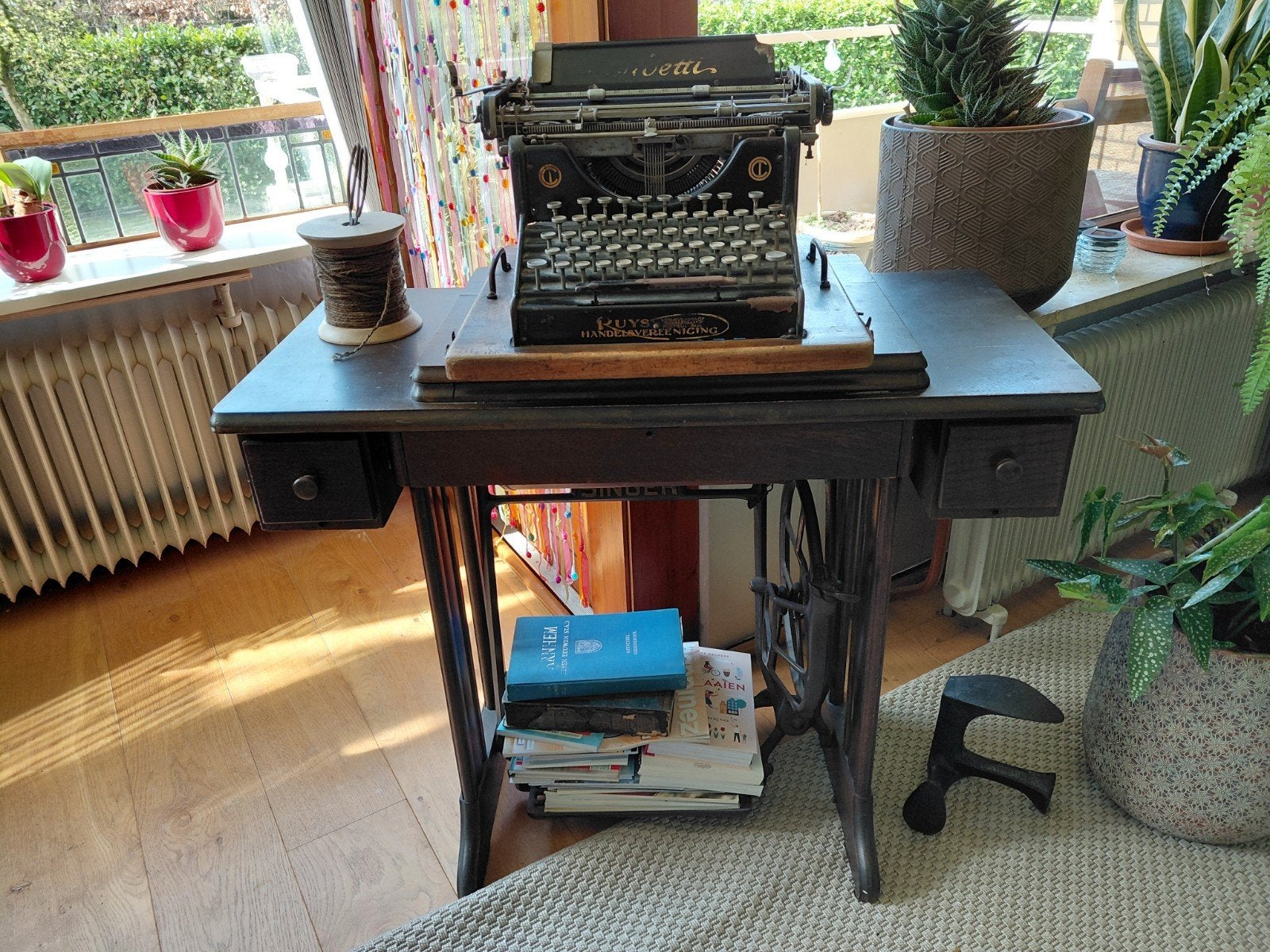 singer naaimeubel met naaimachine, Antiek en Kunst, Ophalen