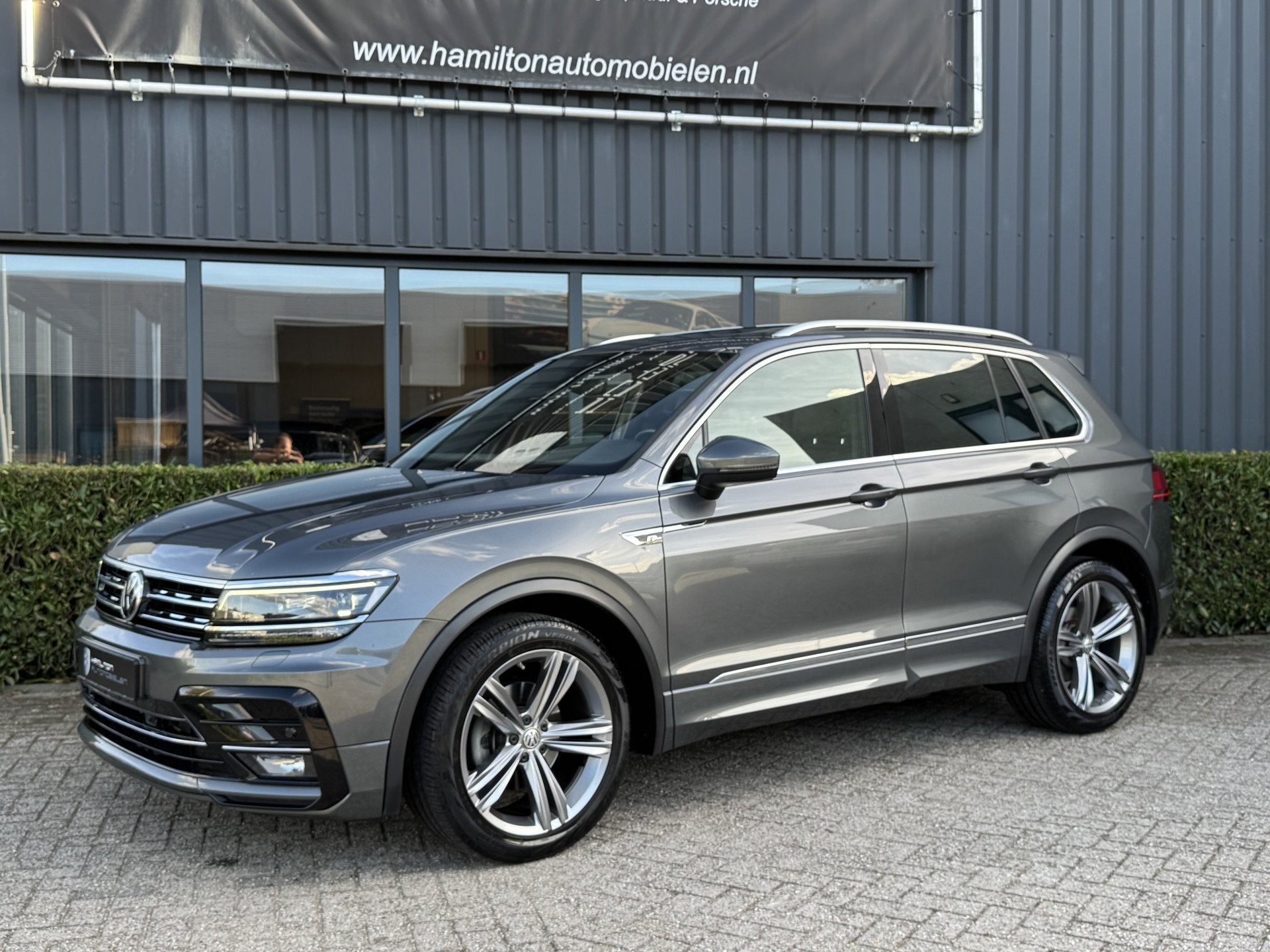 Volkswagen Tiguan 1.5 TSI 150pk DSG / Aut. R-Line Panoramada, Dealer onderhouden, 15 km/l, 150 pk, Bedrijf