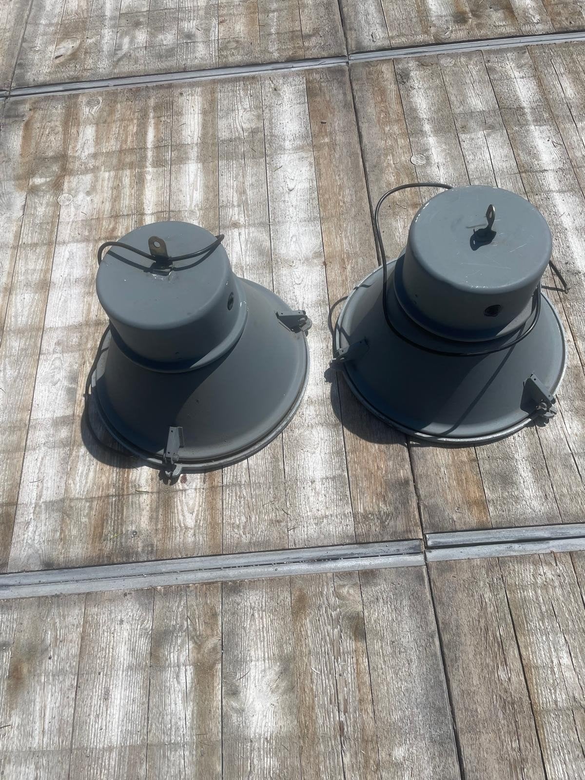 Industriële Hanglampen set van 2 fabriekslamp / bulkhead, Huis en Inrichting, Lampen | Hanglampen, Ophalen, Gebruikt, Metaal, Industrieel