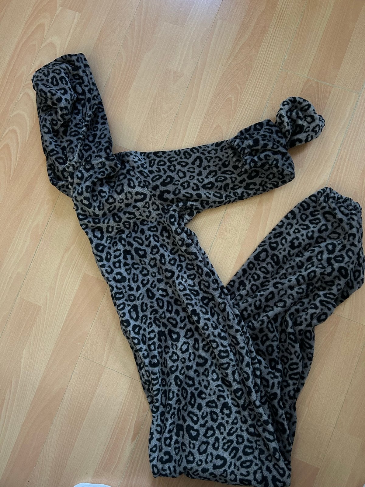Leopardprint Onesie - Maat S/M - Zo goed als nieuw, Kleding | Dames, Ophalen of Verzenden, Zo goed als nieuw, Maat 38/40 (M), Grijs