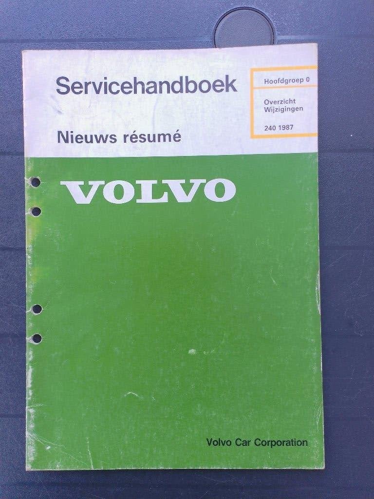 Volvo 240 dealer werkplaatsboek Wijzigingen 1987, Boeken, Auto's | Boeken, Verzenden, Gelezen, Volvo