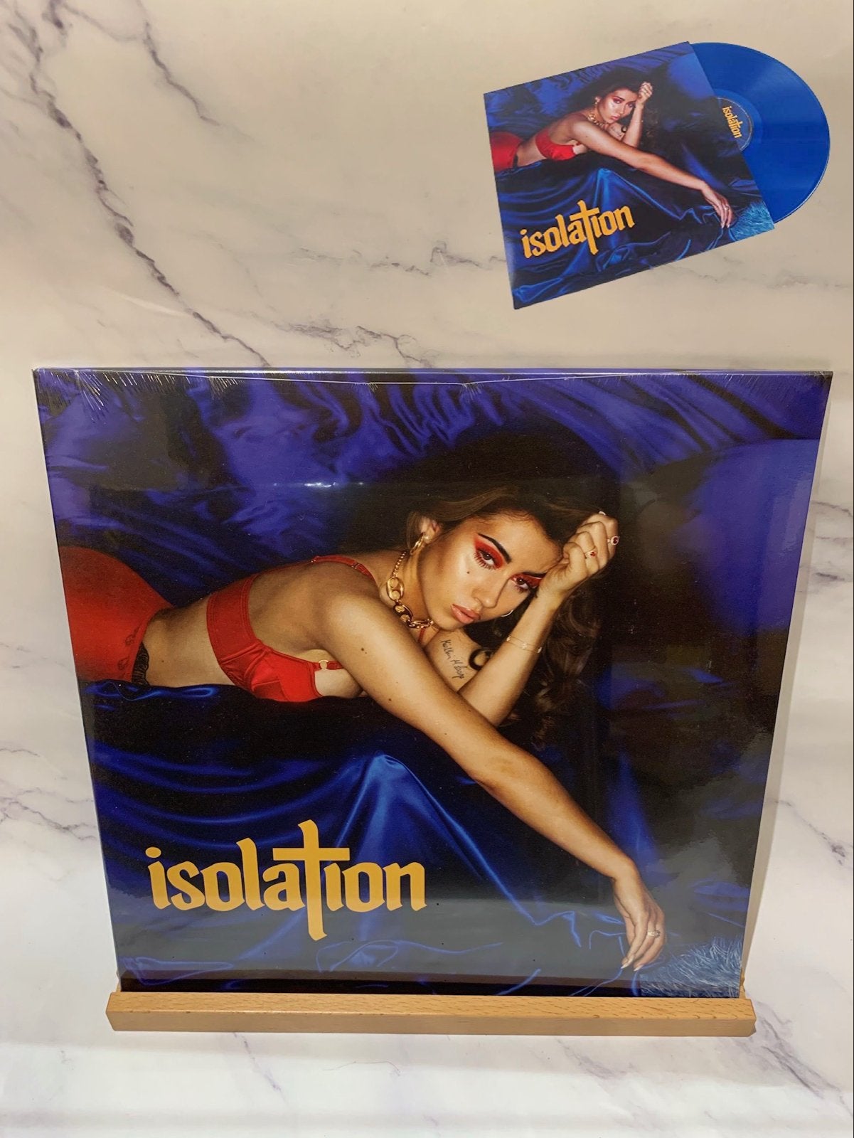 Kali Uchis - Isolation (Blauwe Vinyl LP), Cd's en Dvd's, Vinyl | Pop, Nieuw in verpakking, Pop, LP, Colored vinyl, 12 inch, Ophalen of Verzenden