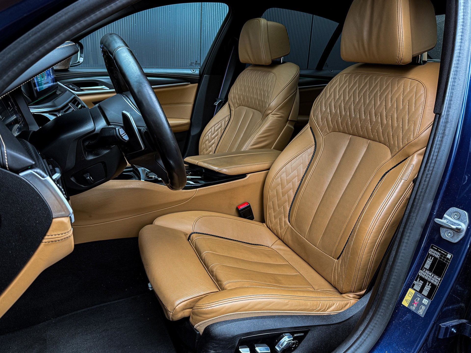 BMW 5-serie 545e xDrive 3X M-Sport 394 PK SOH 94% B&W/SCHUIF, Dealer onderhouden, Gebruikt, Euro 6, 394 pk