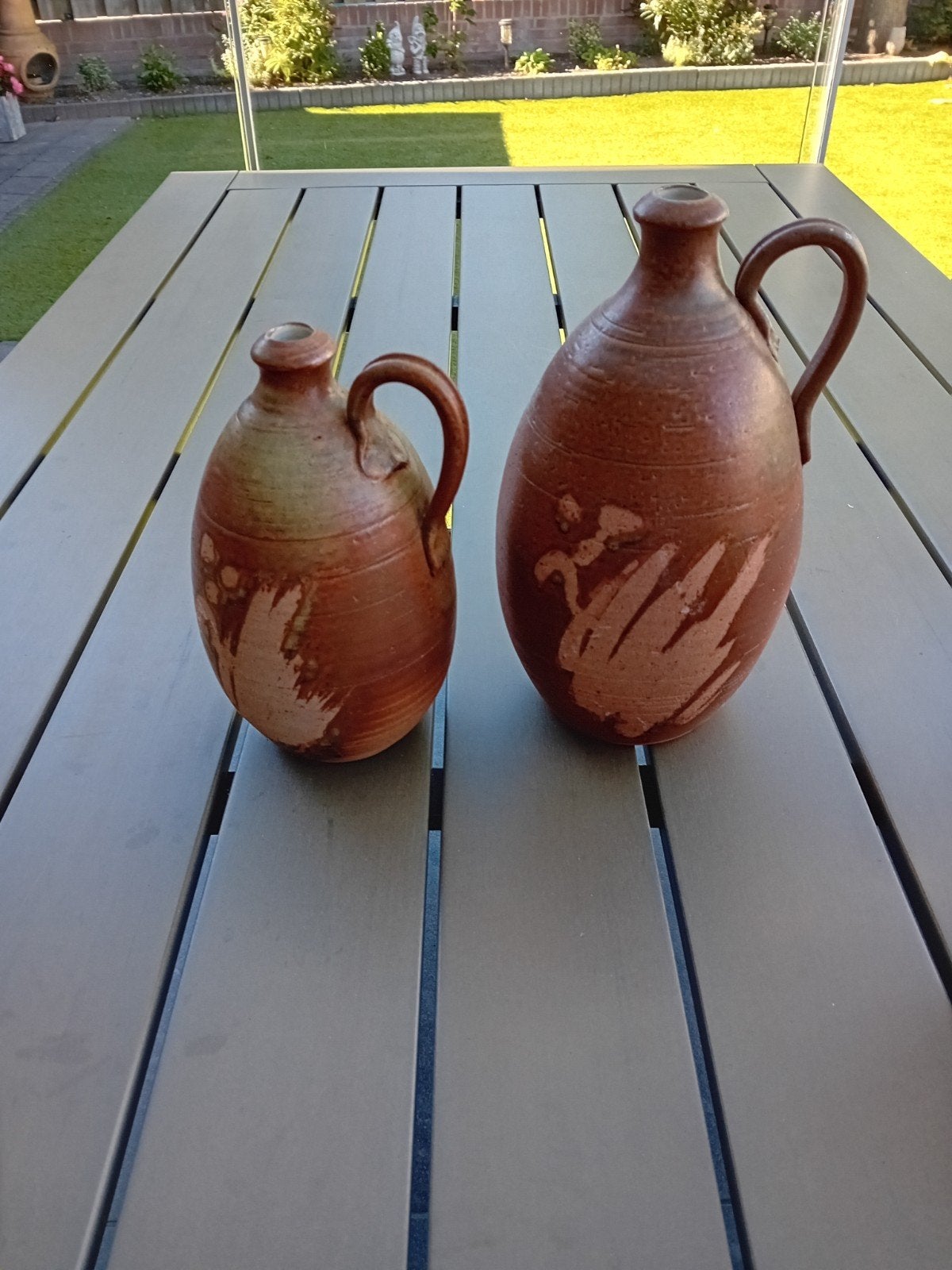 Set van 2 vintage aardewerken kruiken, 25 en 20 cm hoog, Ophalen
