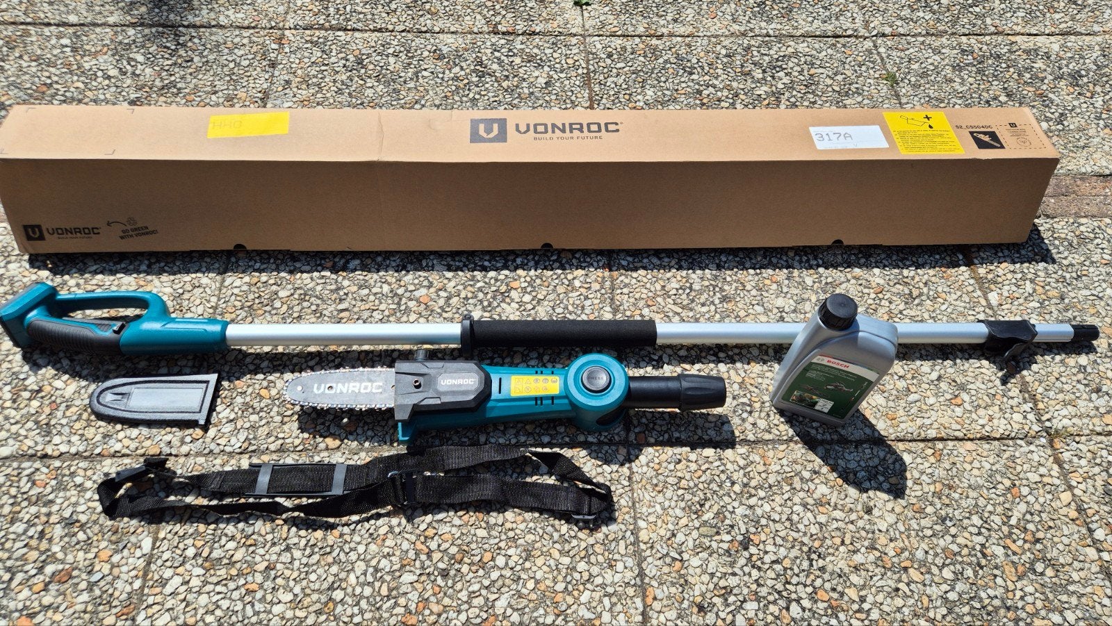 Kettingzaag op verstelbare steel met 2 accu's - VONROC, 50 mm of meer, Zo goed als nieuw, Telescopisch, Ophalen